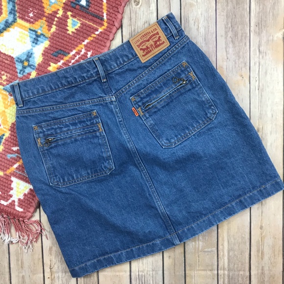 levis high waisted skirt